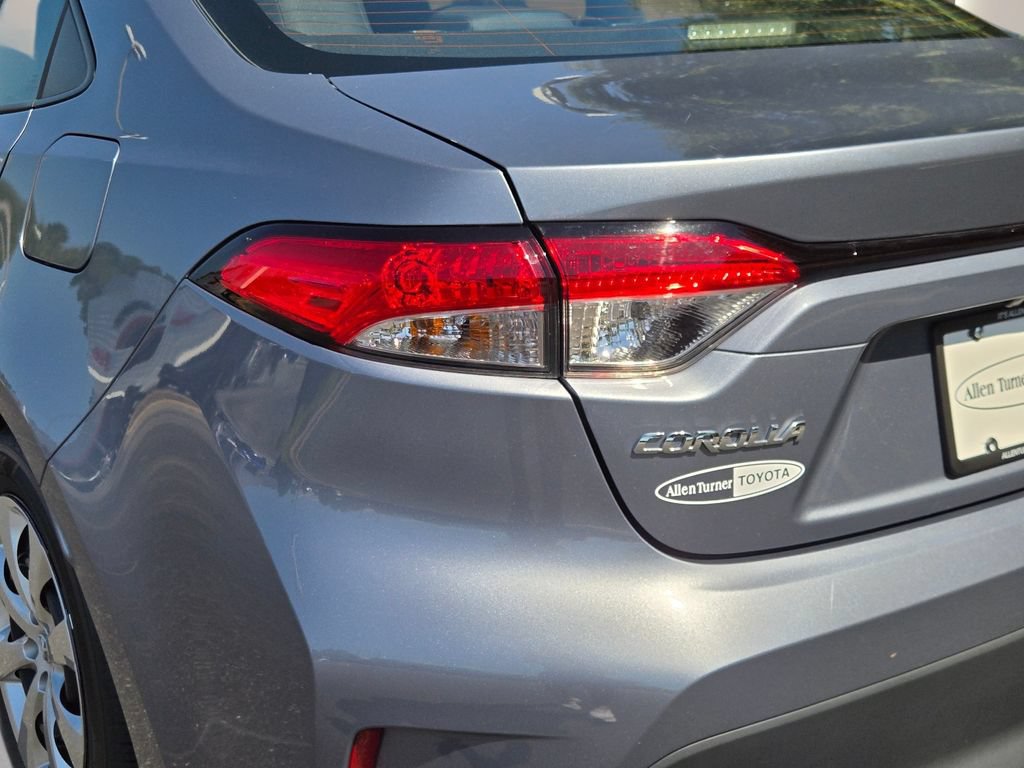 Used 2025 Toyota Corolla LE FWD image 10