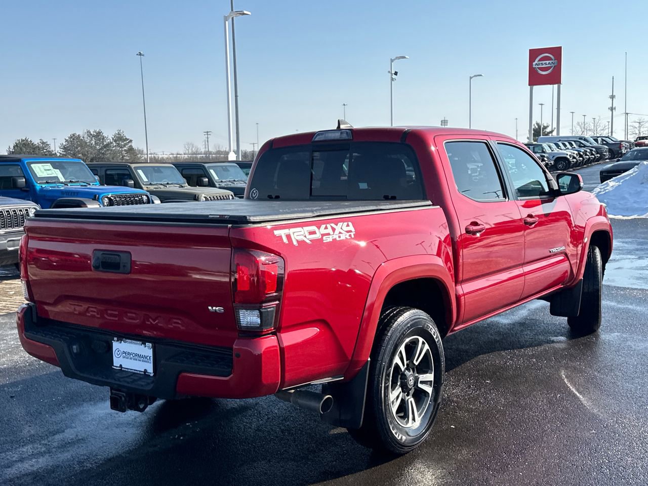 Used 2019 Toyota Tacoma TRD Sport image 3