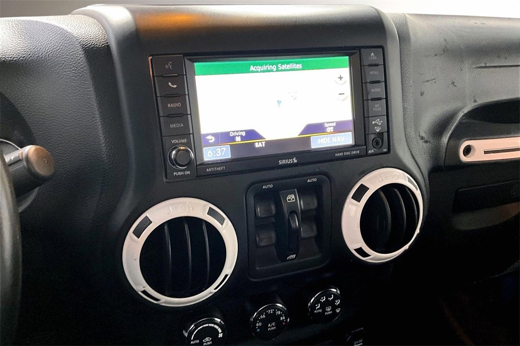 Used 2014 Jeep Wrangler Unlimited Sahara image 10