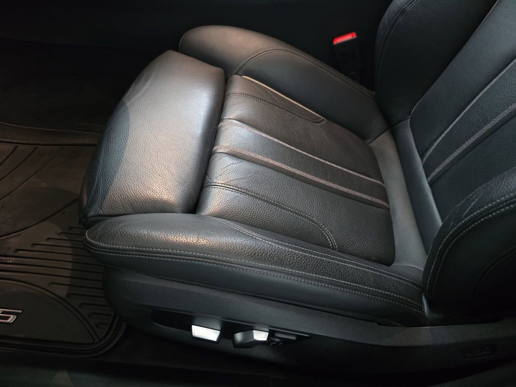 Used 2018 BMW 530e xDrive image 29