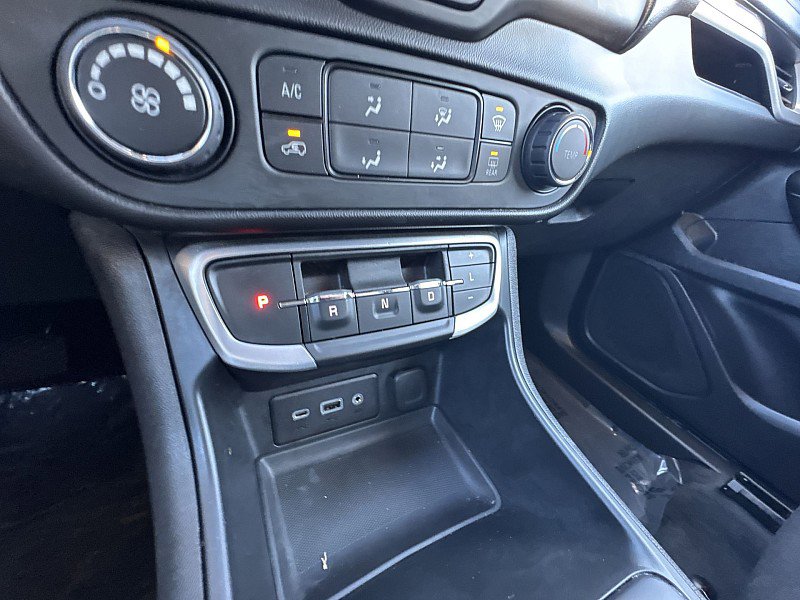 Certified 2022 GMC Terrain SLE image 27