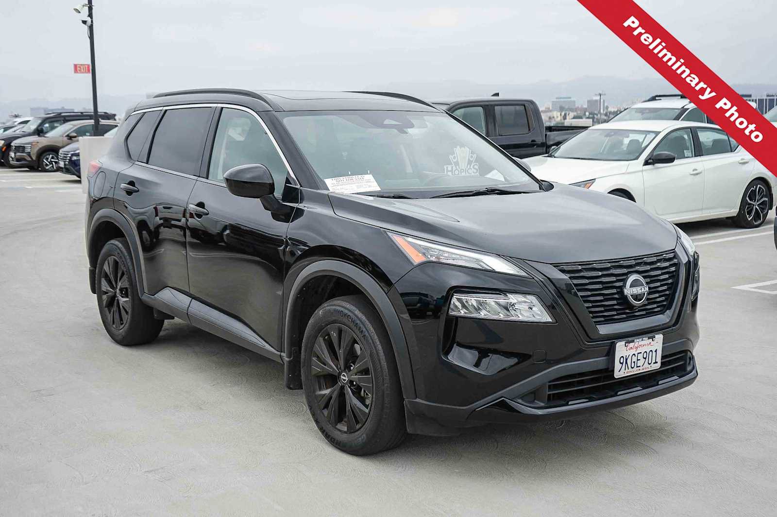 Used 2023 Nissan Rogue SV w/ SV Premium B Package FWD image 3