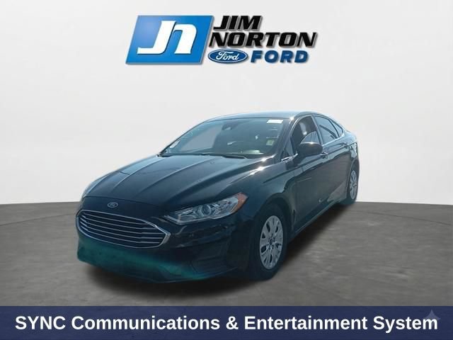 Used 2019 Ford Fusion S FWD image 4