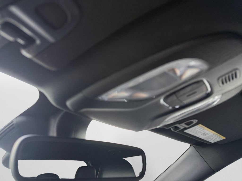 Used 2024 Jeep Compass Limited image 27