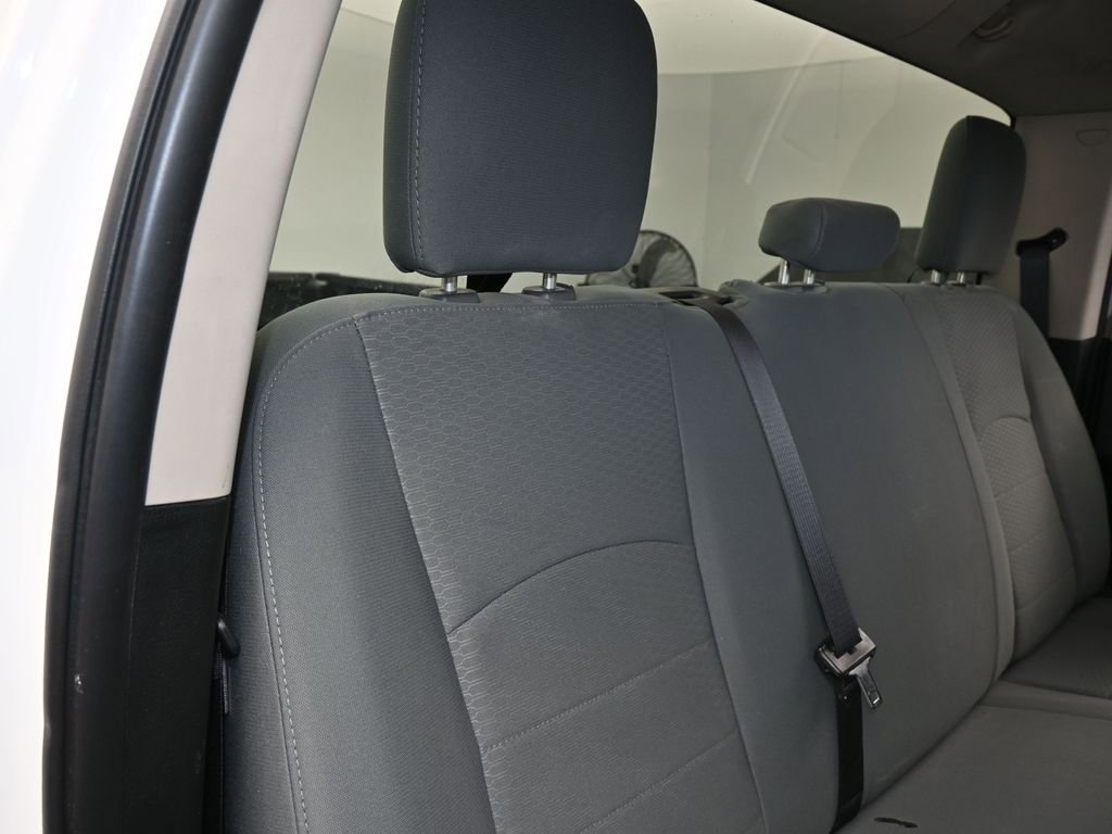 Used 2018 RAM 3500 Tradesman w/ Chrome Appearance Group image 33