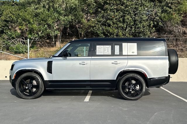 Certified 2023 Land Rover Defender 130 X-Dynamic SE image 2