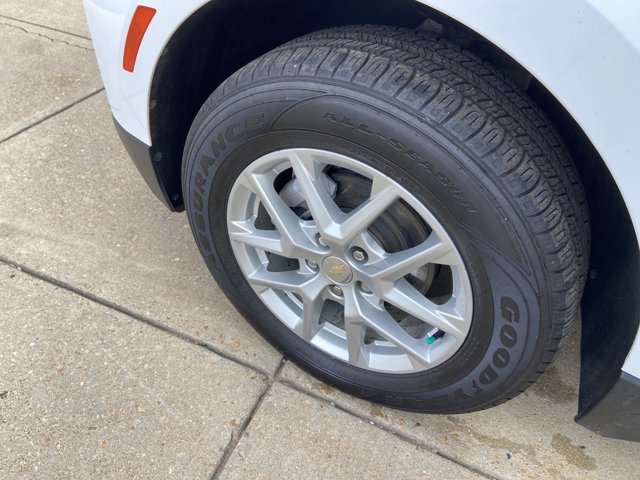 Used 2023 Chevrolet Equinox LS image 24