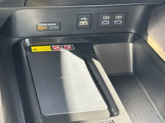 Used 2025 Toyota Camry LE FWD image 24