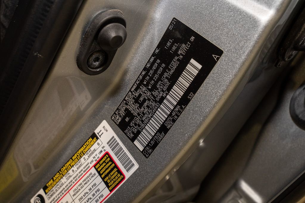 Used 2021 Toyota Highlander LE image 20