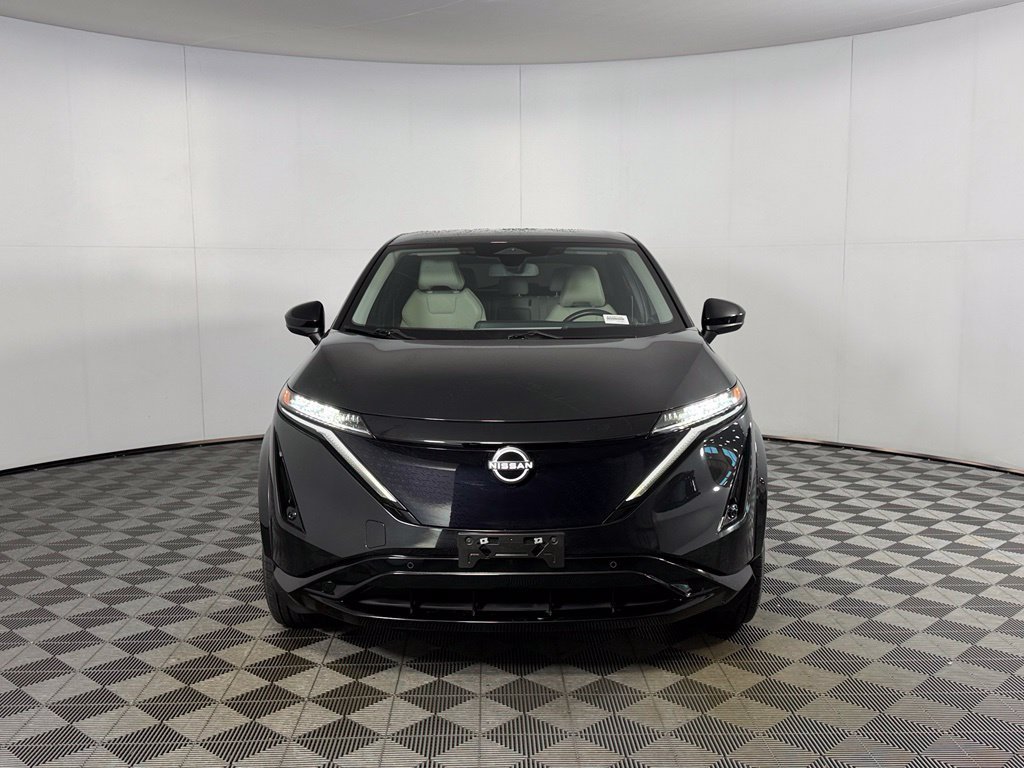 Used 2024 Nissan Ariya AWD image 2