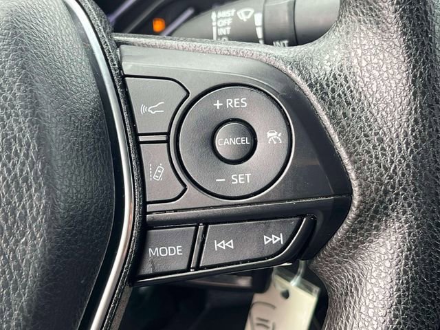 Used 2020 Toyota Camry LE image 23