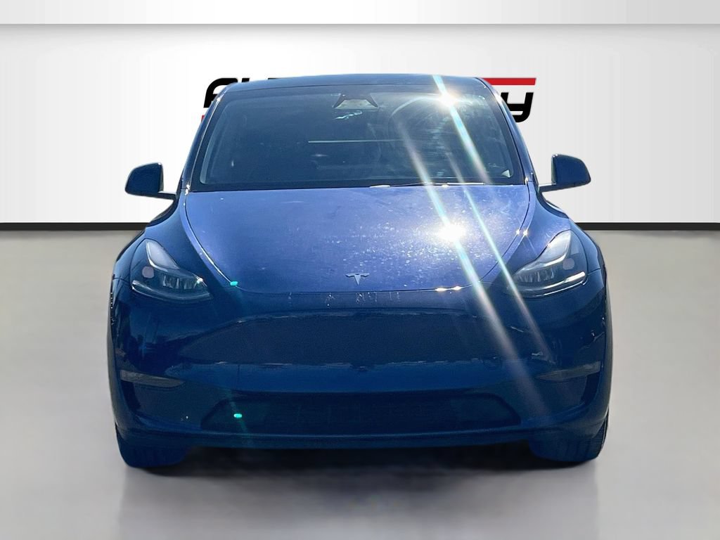 Used 2023 Tesla Model Y Long Range AWD/4WD image 2