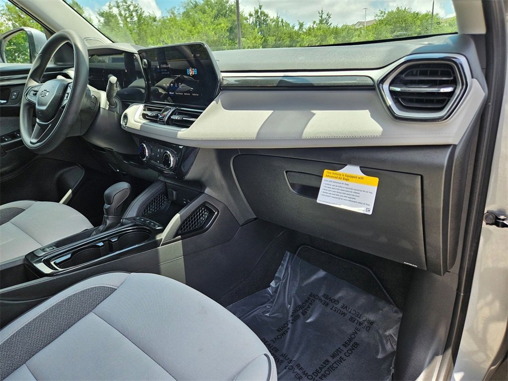 Used 2024 Chevrolet TrailBlazer LT image 25