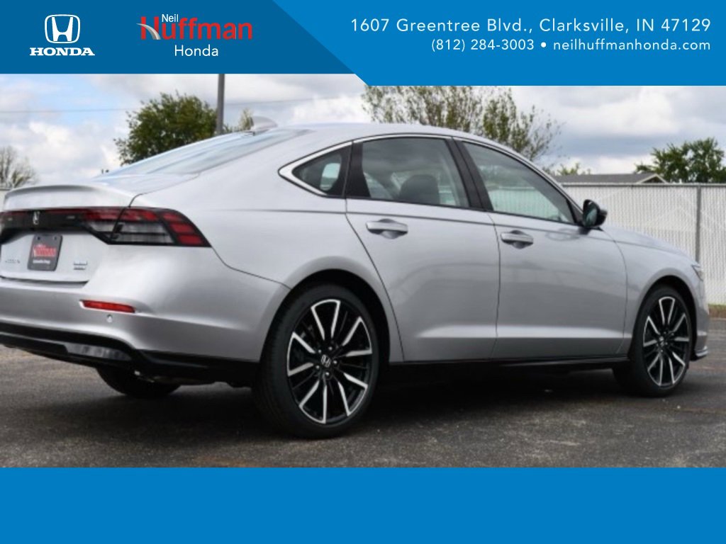 New 2025 Honda Accord Touring image 7