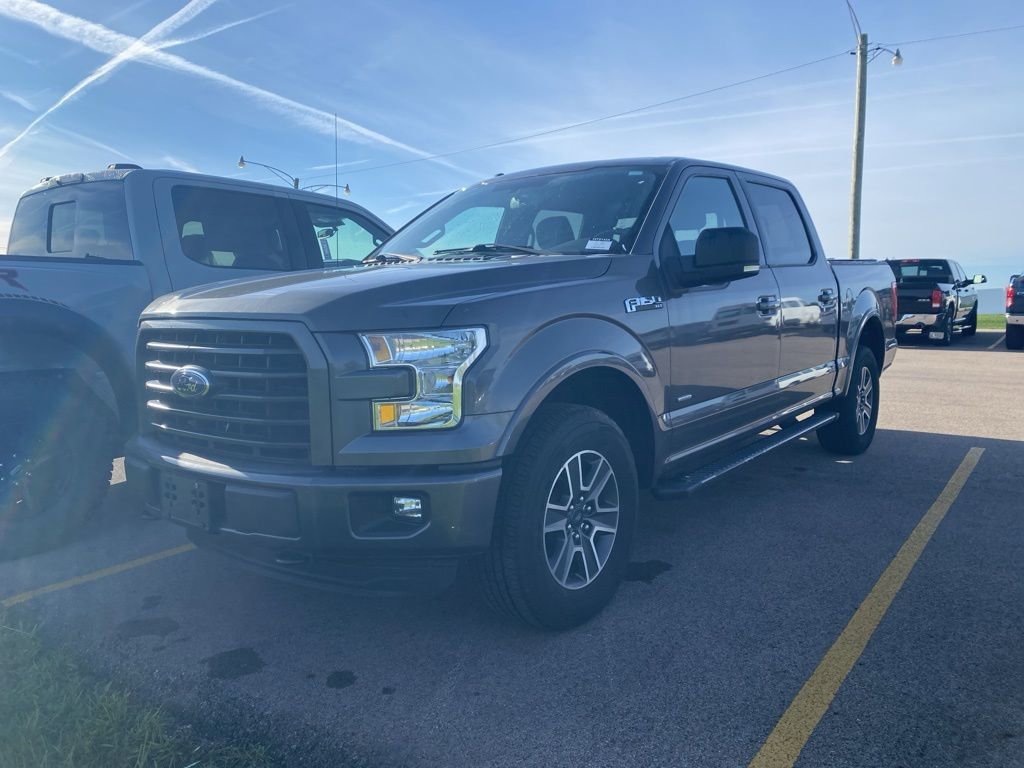 Used 2016 Ford F150 XLT w/ Equipment Group 302A Luxury AWD/4WD image 18