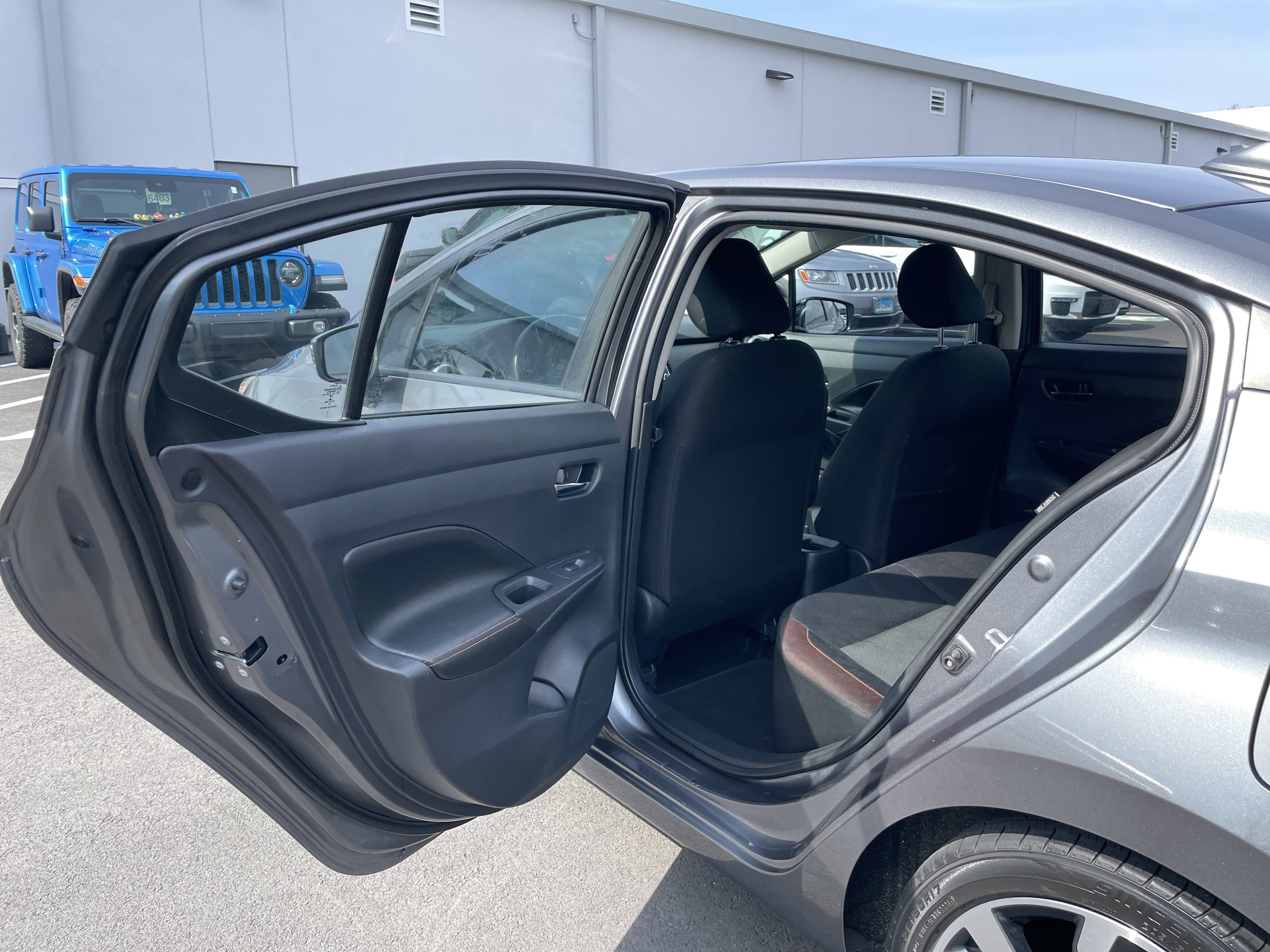 Used 2020 Nissan Versa SR image 21