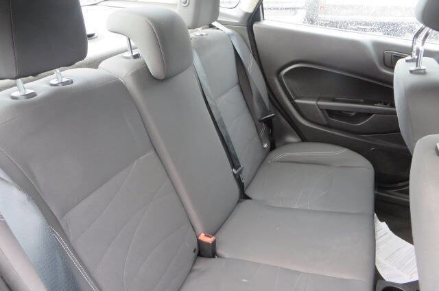 Used 2019 Ford Fiesta SE image 29