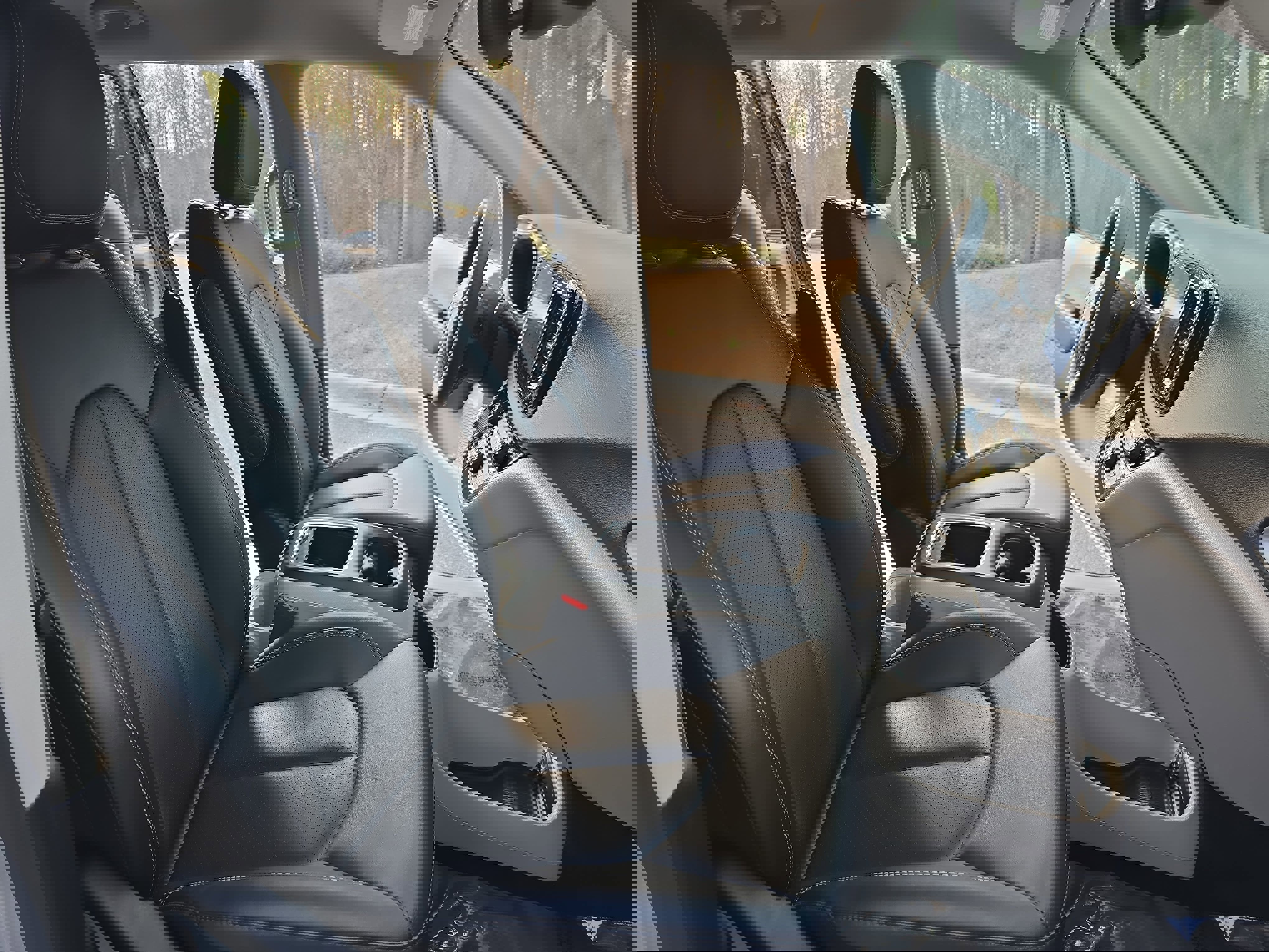 Used 2024 Chrysler Pacifica Touring-L image 10