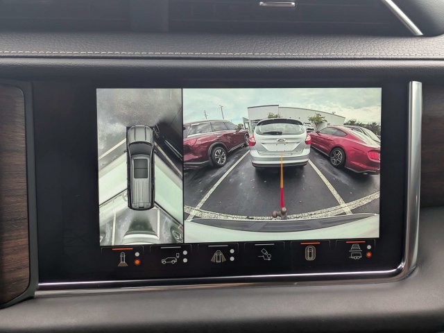 Used 2023 GMC Yukon Denali Ultimate AWD/4WD image 24