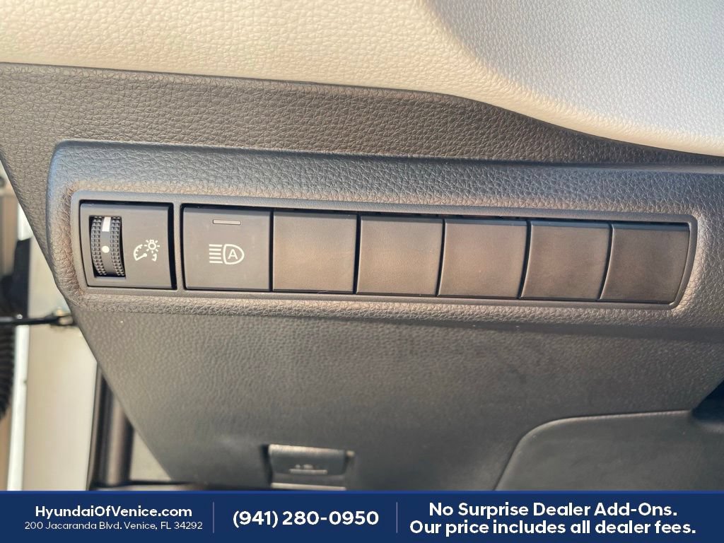 Used 2020 Toyota Corolla SE FWD image 13