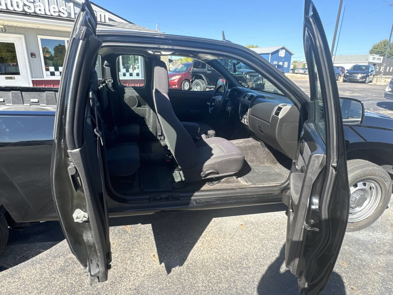 Used 2011 Chevrolet Colorado W/T image 35