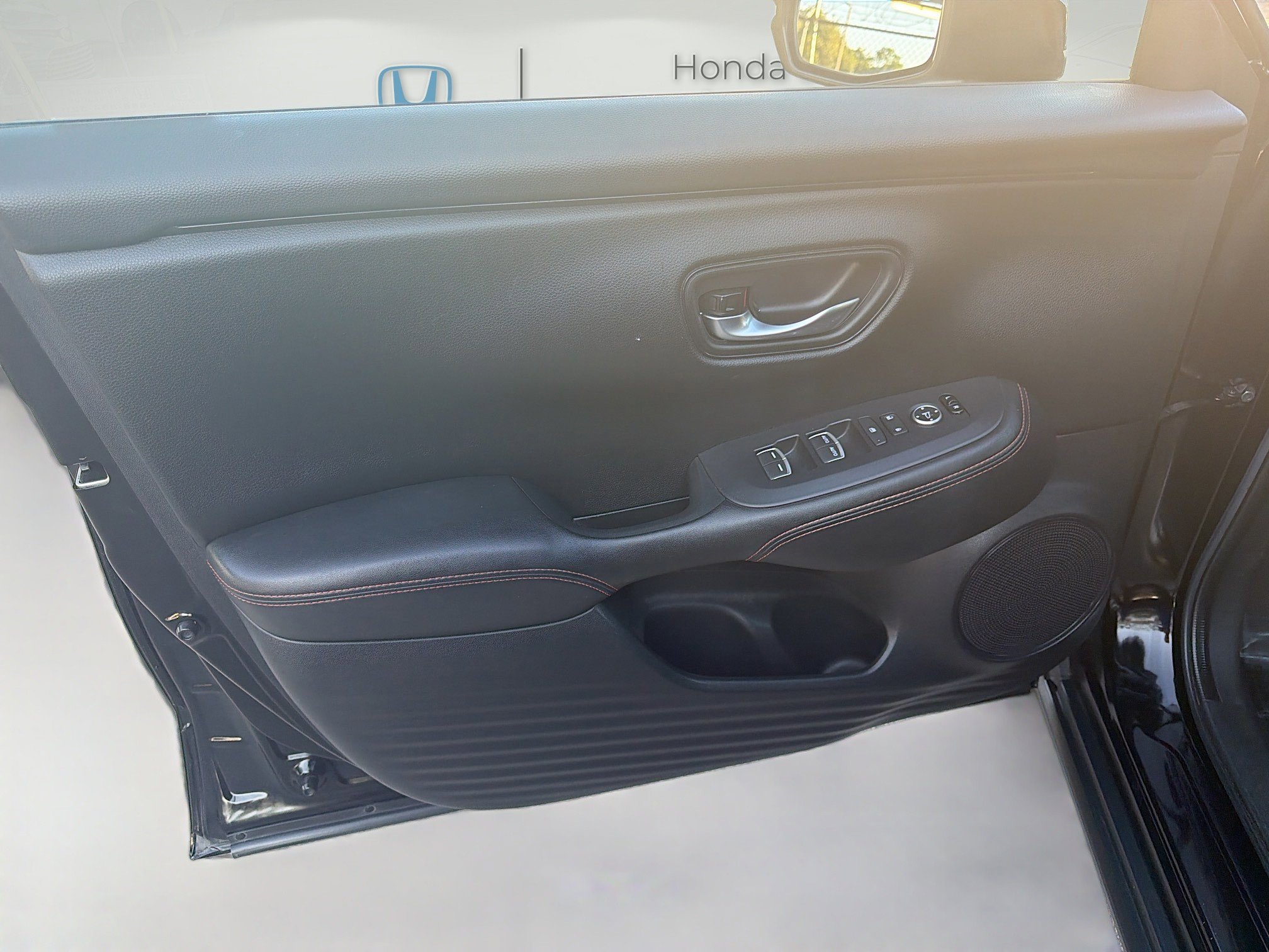 Used 2024 Honda HR-V Sport image 19