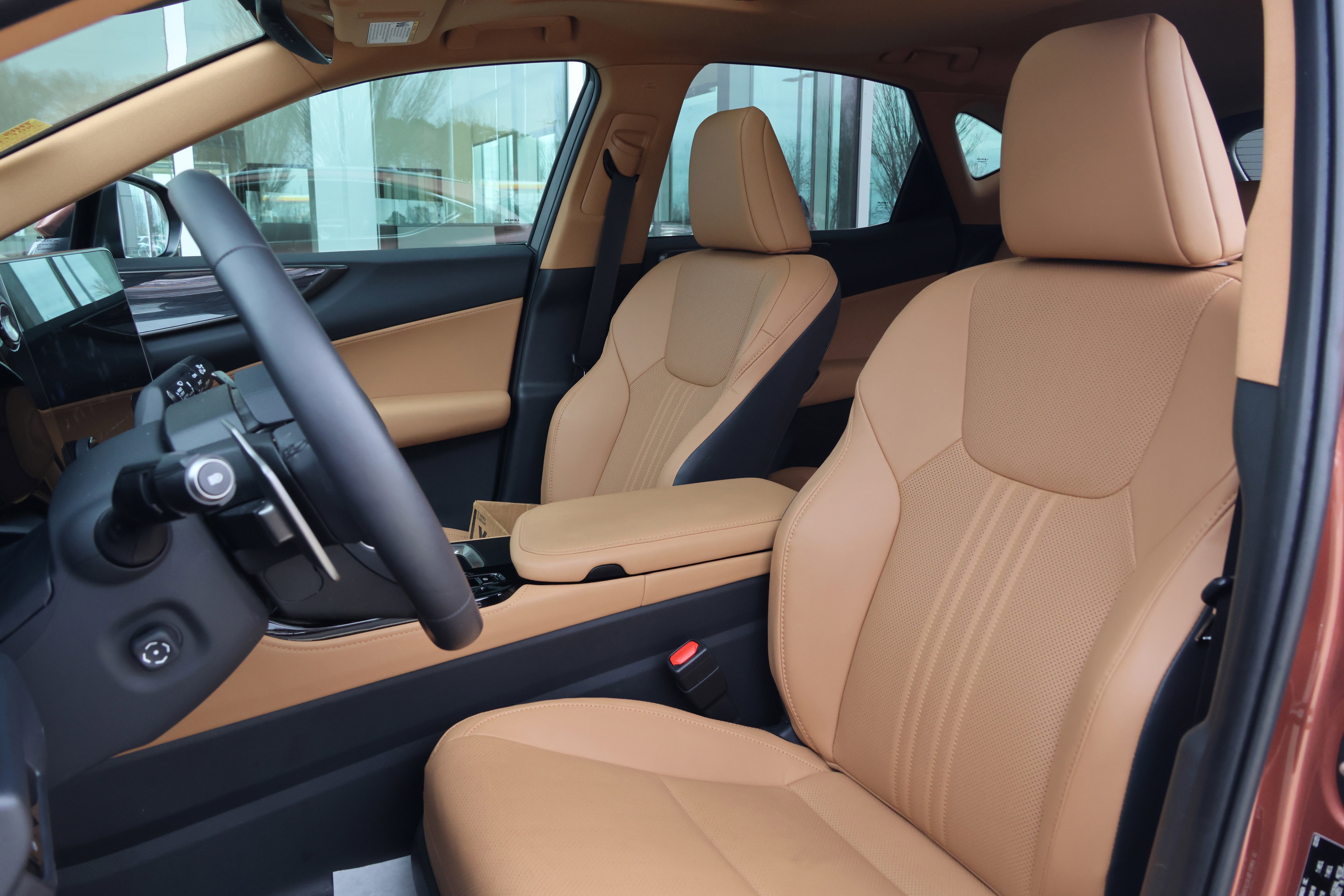 Certified 2025 Lexus NX 250 FWD w/ Cold Area Package image 35