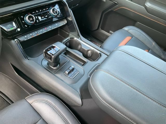 Used 2024 GMC Sierra 1500 AT4 w/ Technology Package AWD/4WD image 16