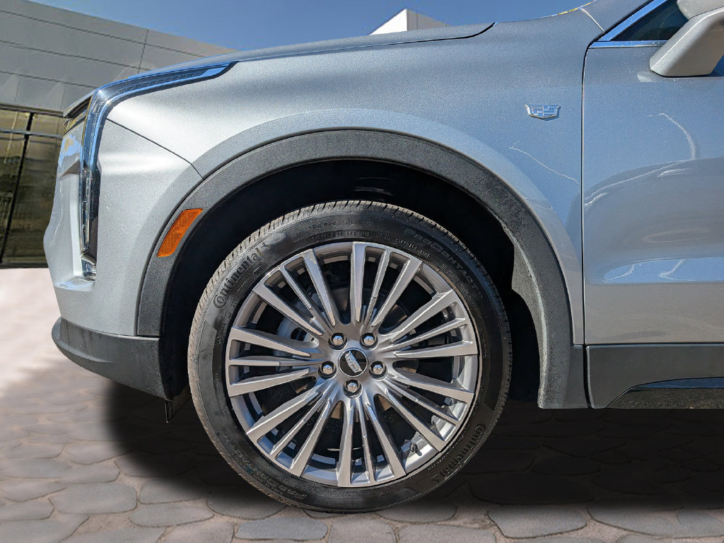 Certified 2024 Cadillac XT4 Premium Luxury w/ Active Safety Package AWD/4WD image 9