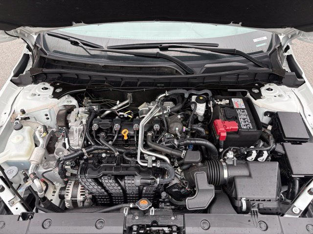 Used 2025 Nissan Altima 2.5 SV FWD image 21