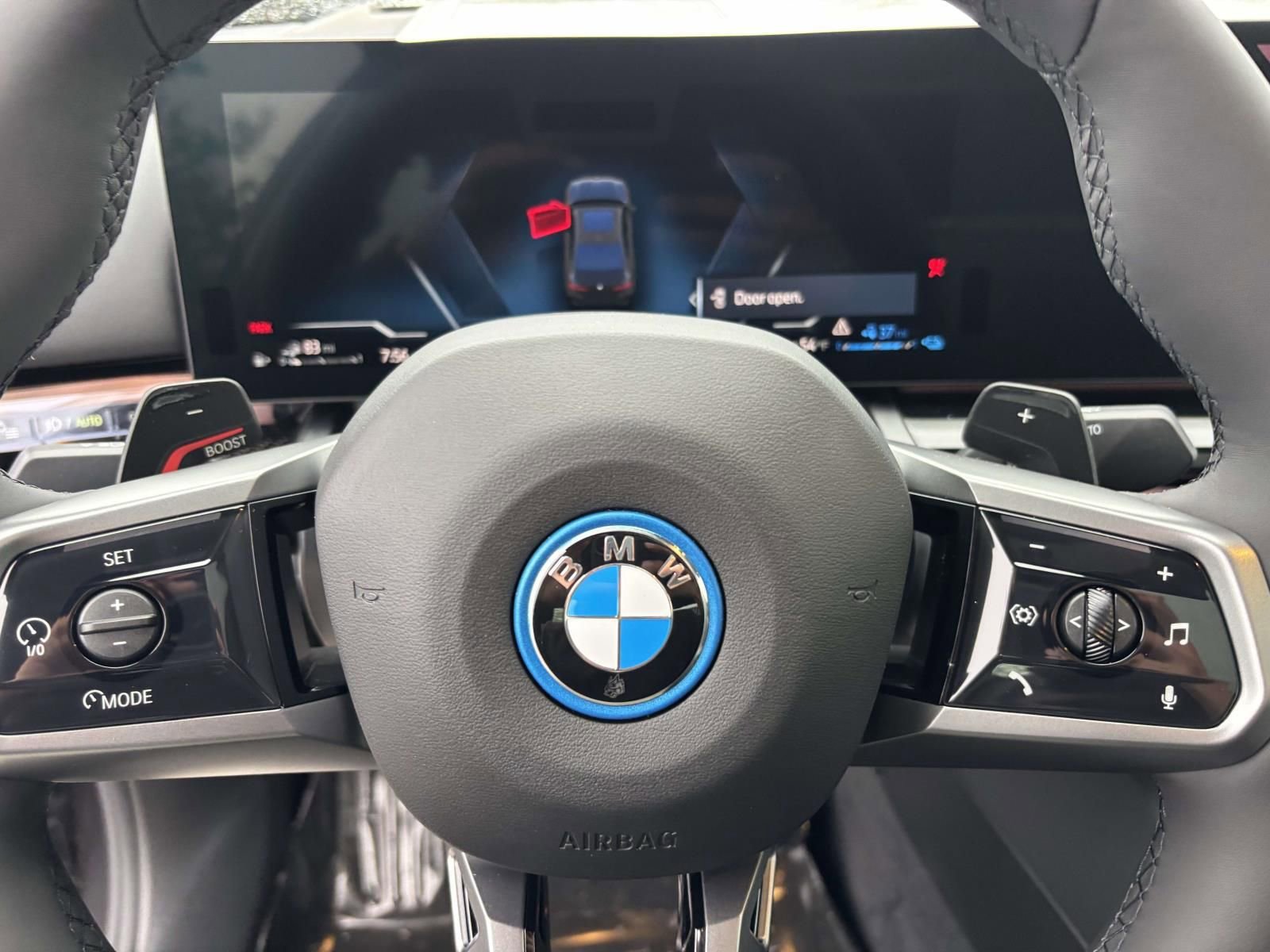 New 2026 BMW 550e xDrive AWD/4WD image 17