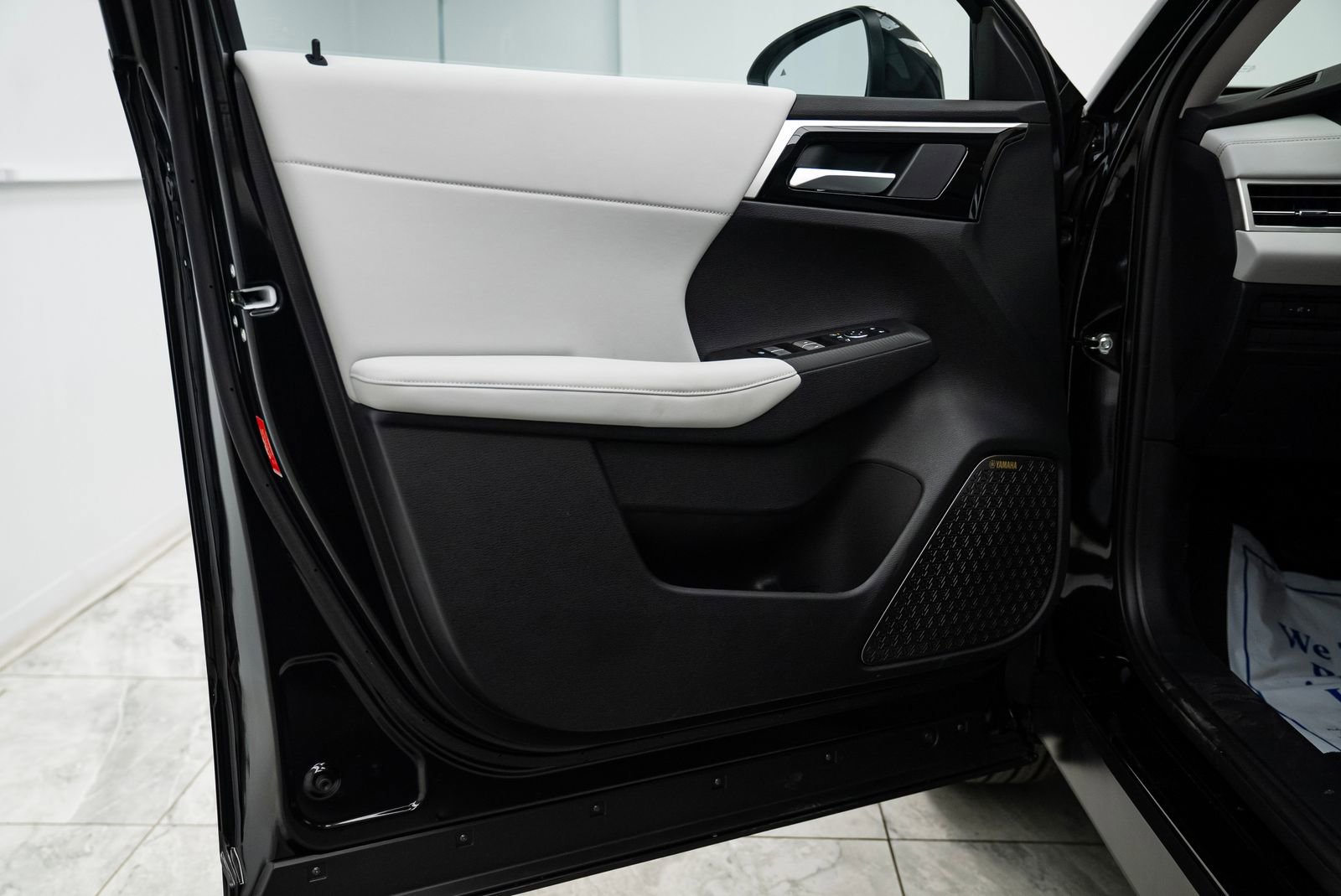 Used 2025 Mitsubishi Outlander SE image 23