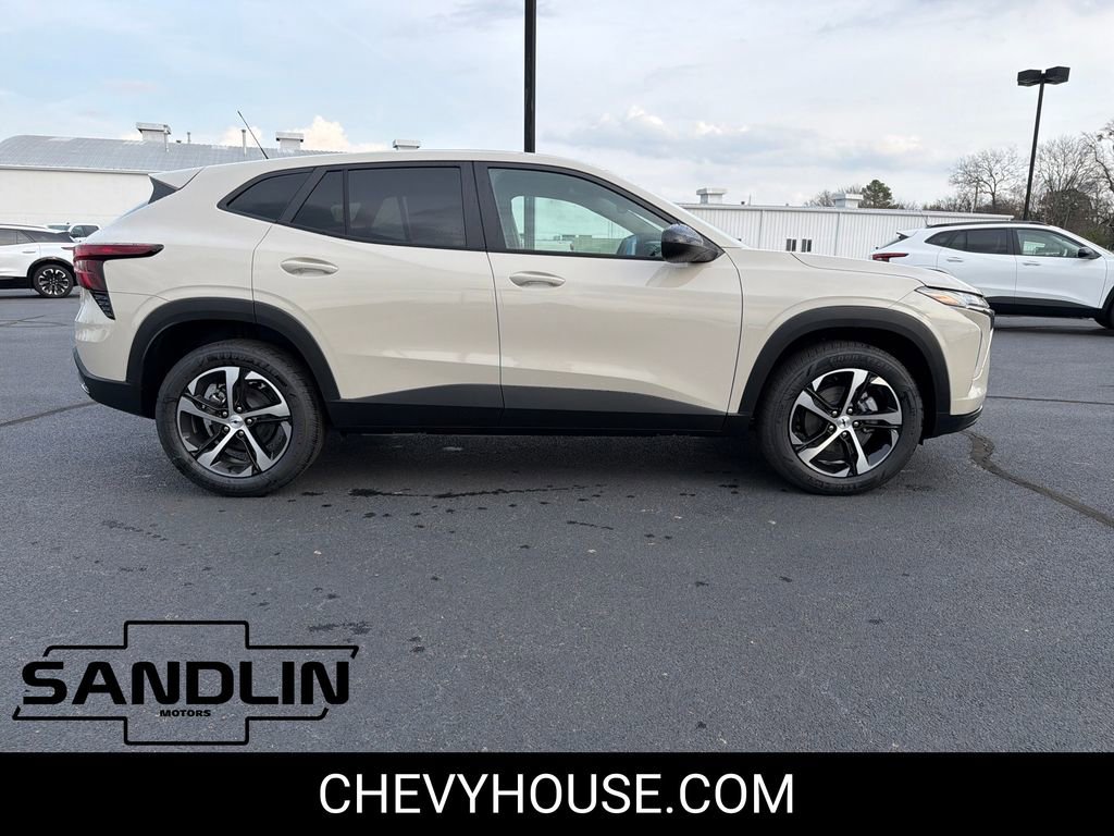 New 2026 Chevrolet Trax RS w/ Sunroof Package image 2