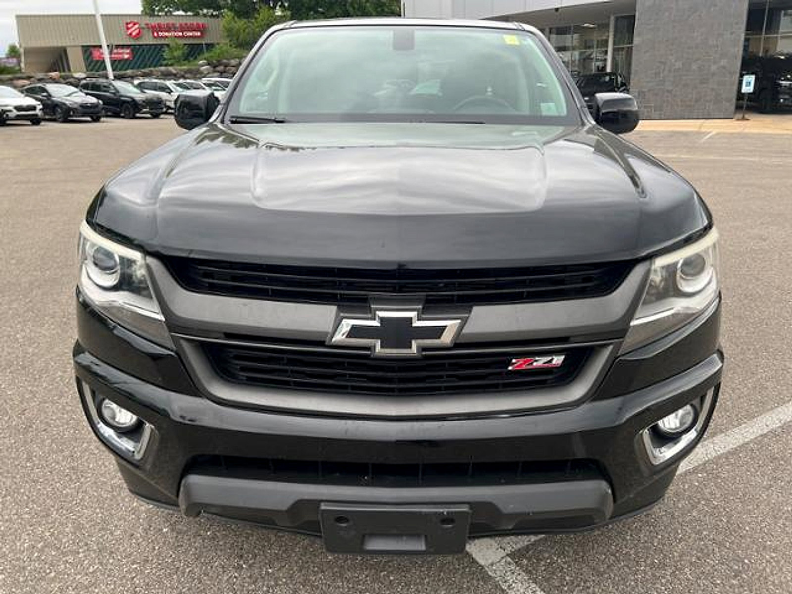 Used 2015 Chevrolet Colorado Z71 AWD/4WD image 2