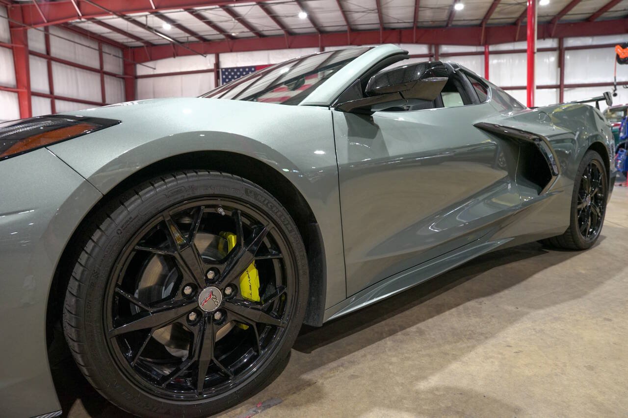 Used 2022 Chevrolet Corvette Stingray Coupe w/ 1LT RWD image 26