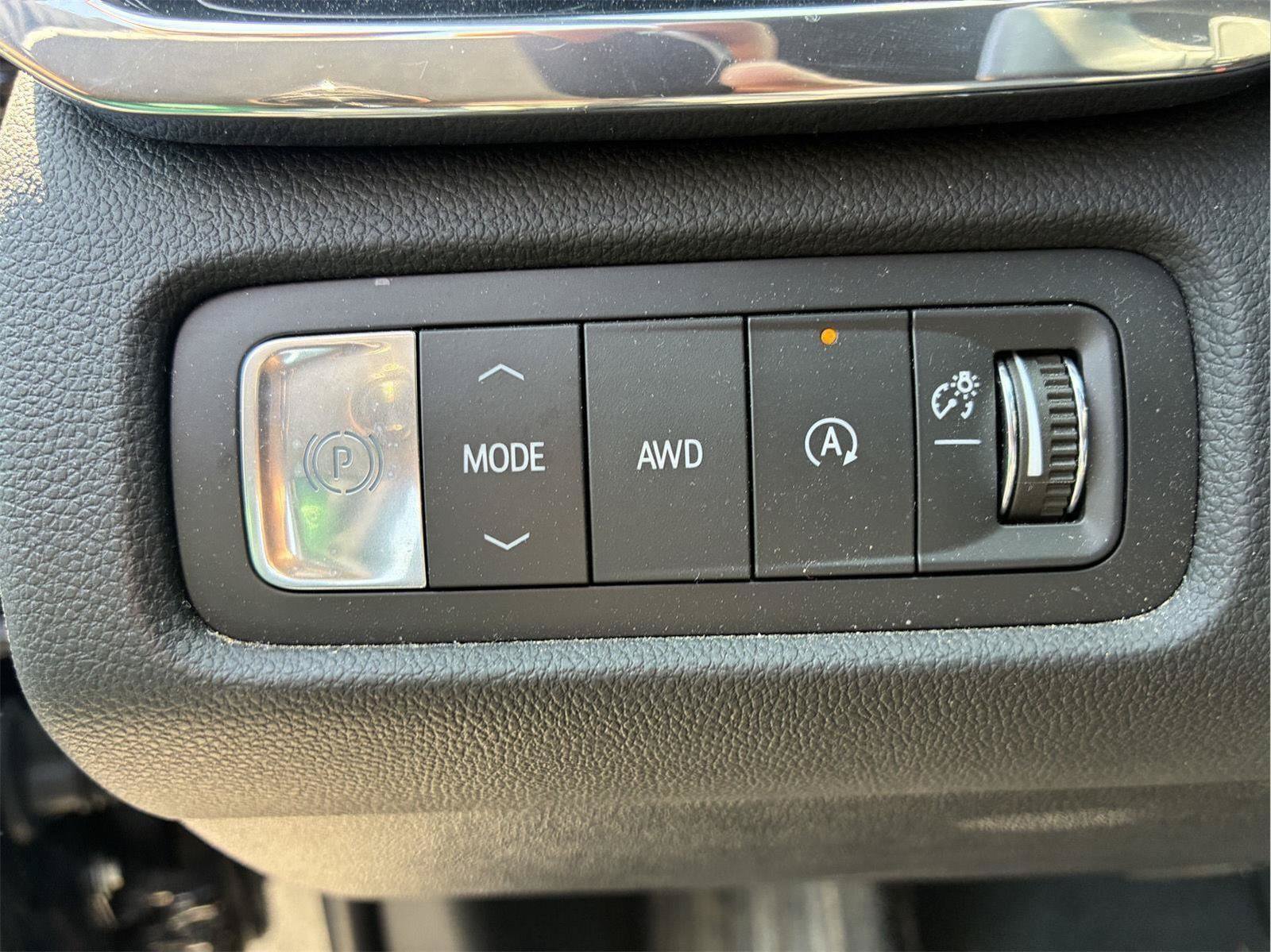 Used 2025 GMC Acadia Elevation w/ Elevation Premium Package AWD/4WD image 57