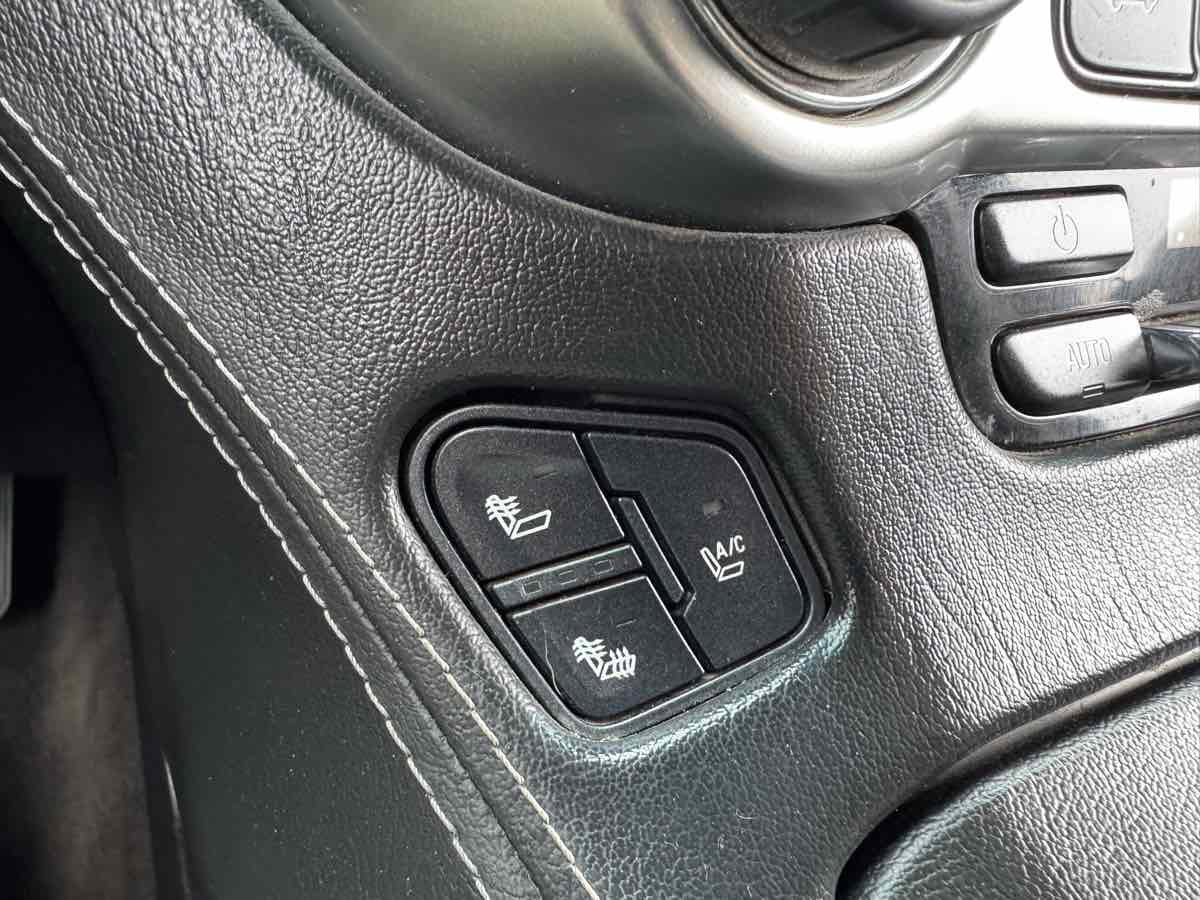 Used 2015 Chevrolet Tahoe LTZ image 35