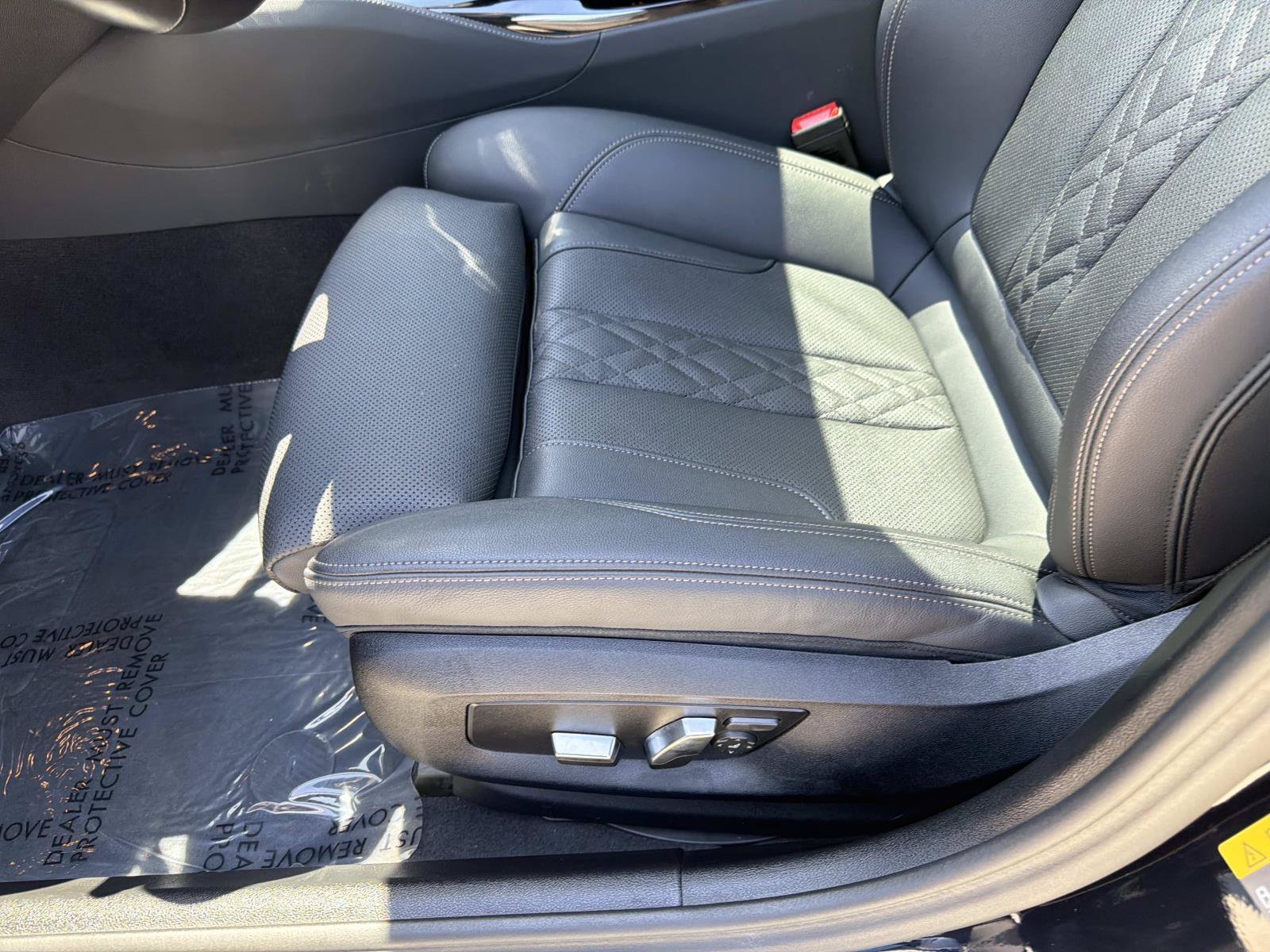 Used 2023 BMW 530e RWD image 15