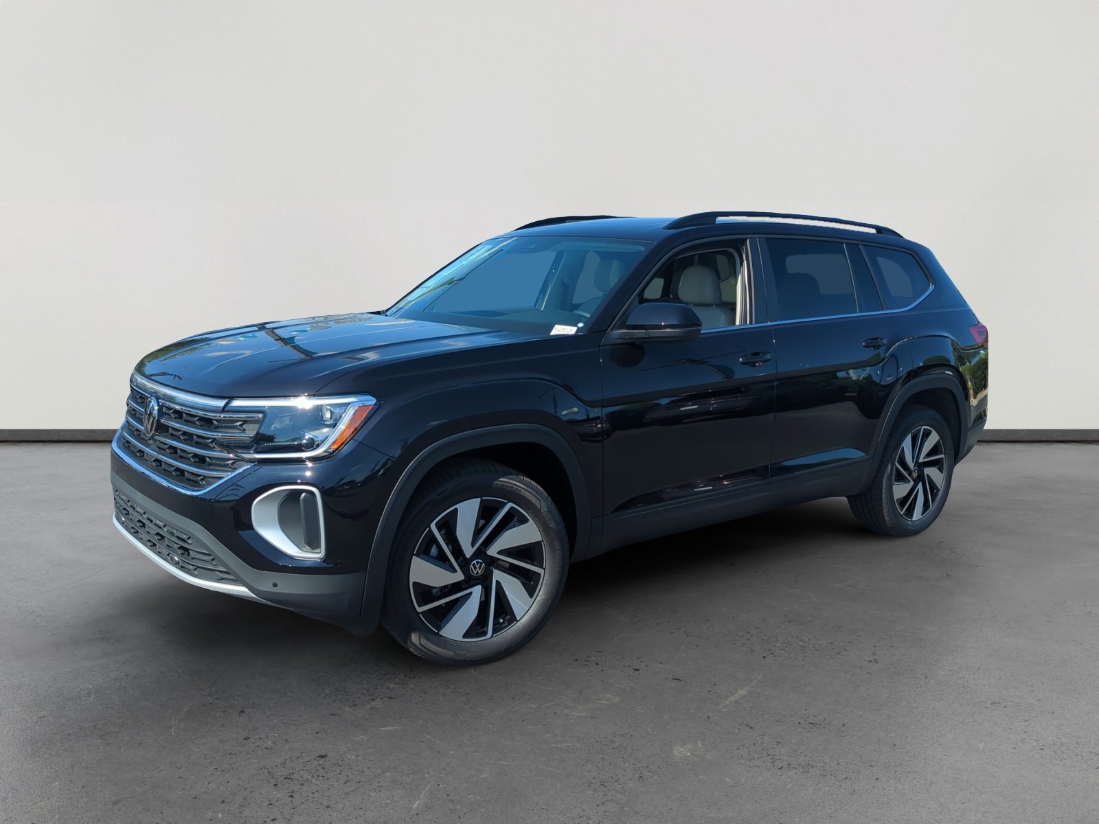 New 2026 Volkswagen Atlas SE FWD image 1