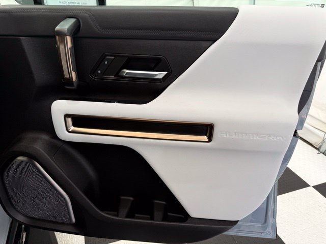 Used 2024 GMC Hummer EV 2X w/ LPO, Illumination Package AWD/4WD image 28