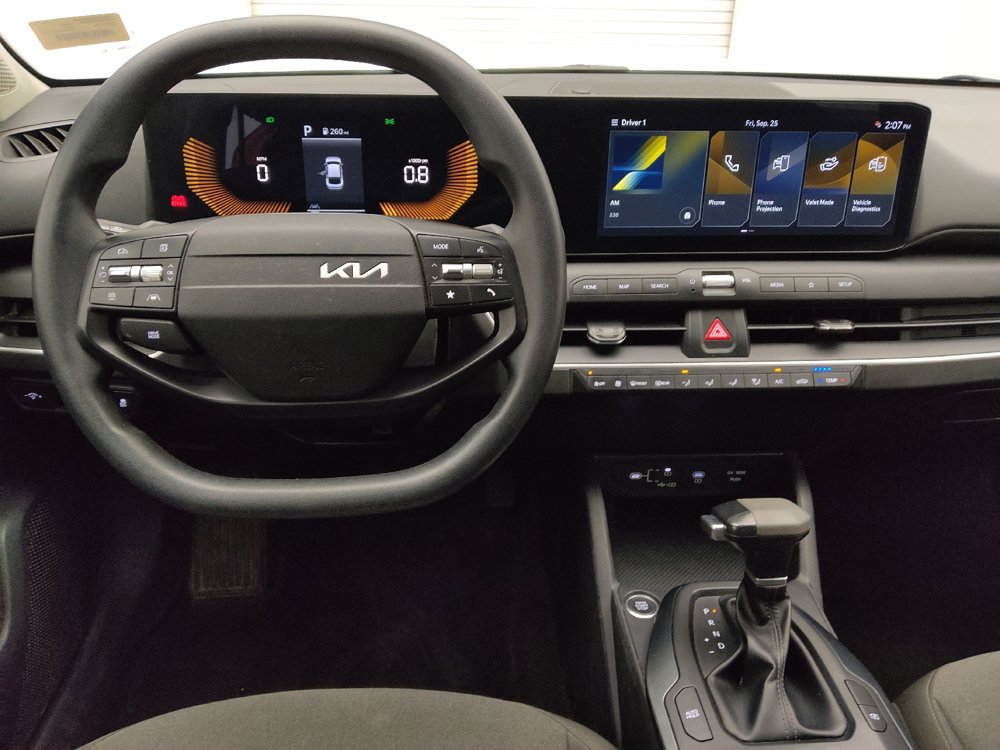 Used 2025 Kia K4 FWD image 22