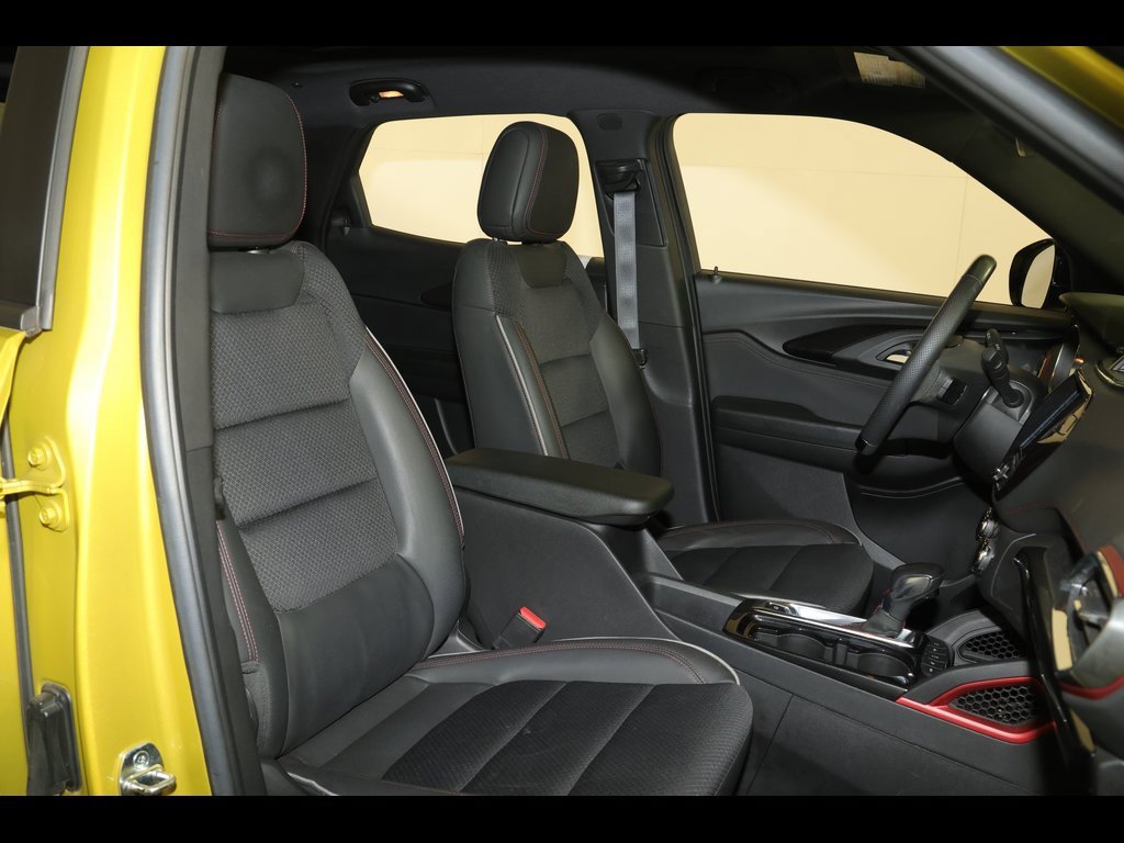 Used 2023 Chevrolet TrailBlazer RS w/ Sun and Liftgate Package image 30