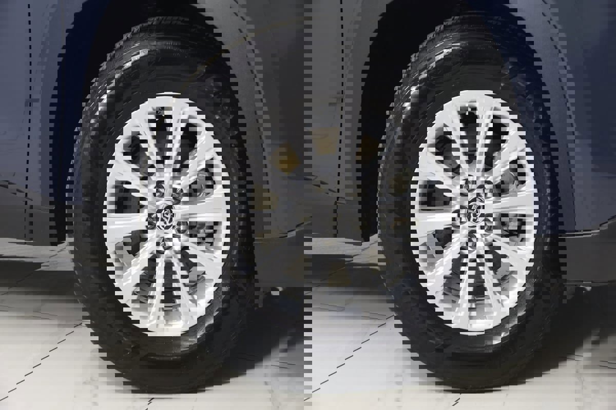 Used 2024 Toyota Grand Highlander XLE image 16