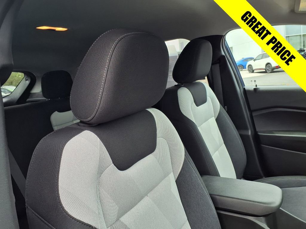 Used 2024 Chevrolet Trax LS w/ LS Convenience Package FWD image 19