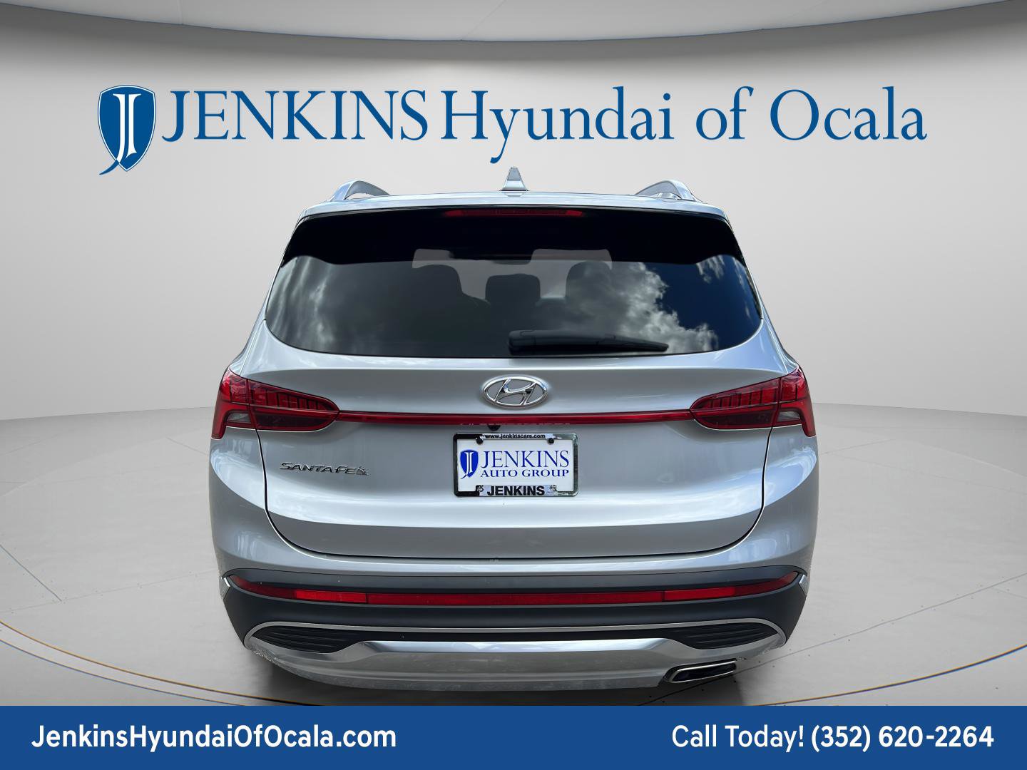 Certified 2023 Hyundai Santa Fe SEL w/ Premium Package FWD image 4