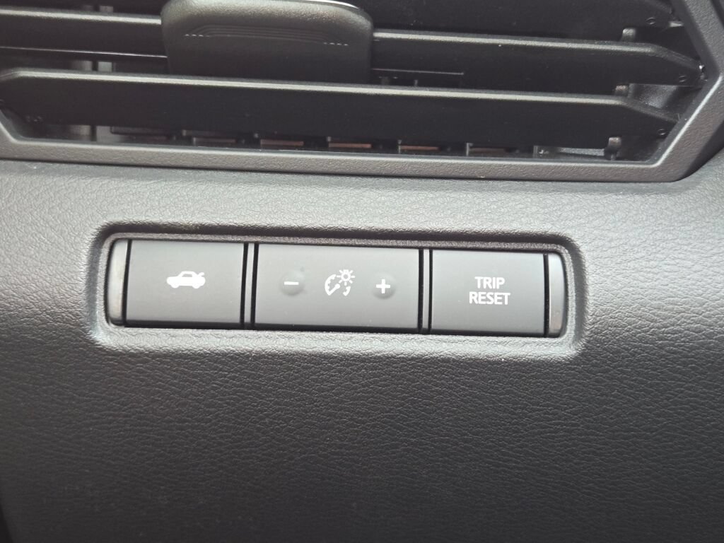 Used 2025 Nissan Altima 2.5 S FWD image 21