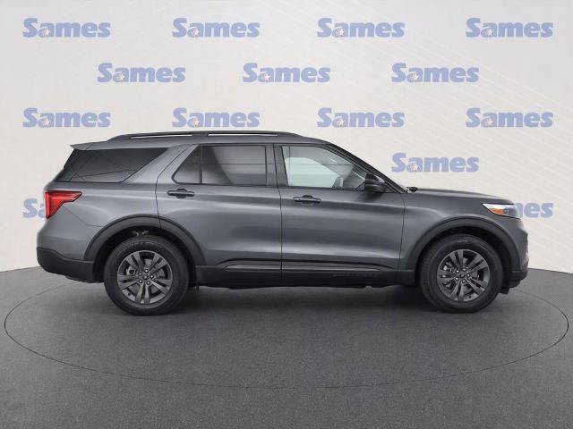Certified 2023 Ford Explorer XLT w/ Equipment Group 202A RWD image 8