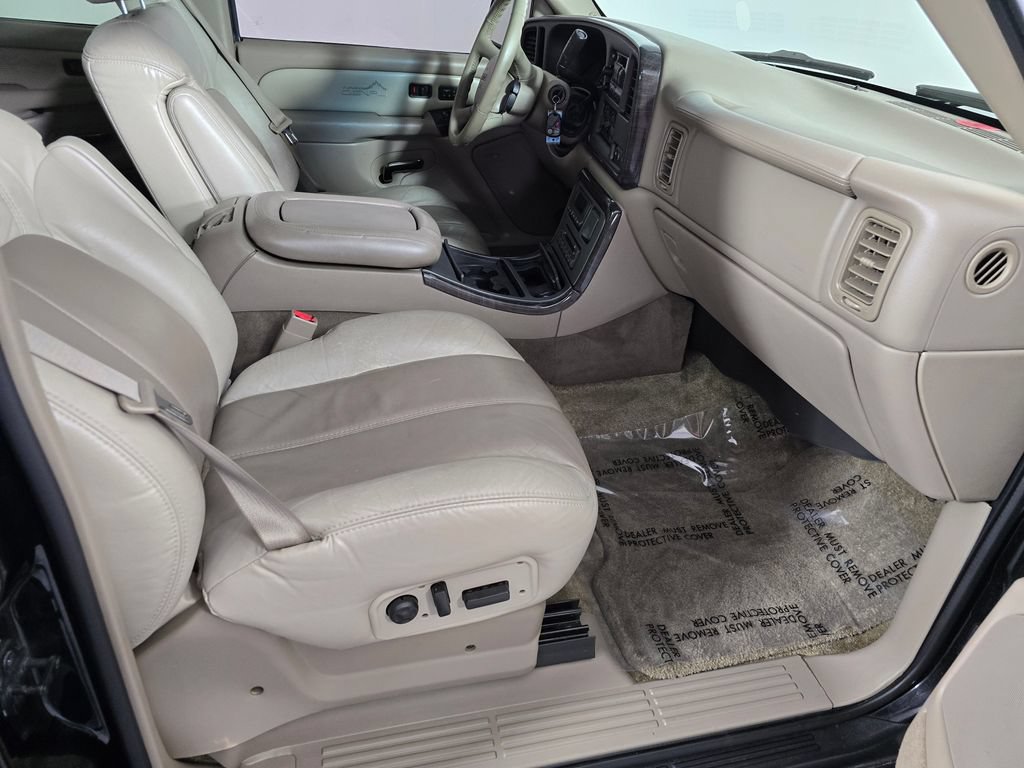 Used 2002 GMC Yukon Denali AWD/4WD image 12
