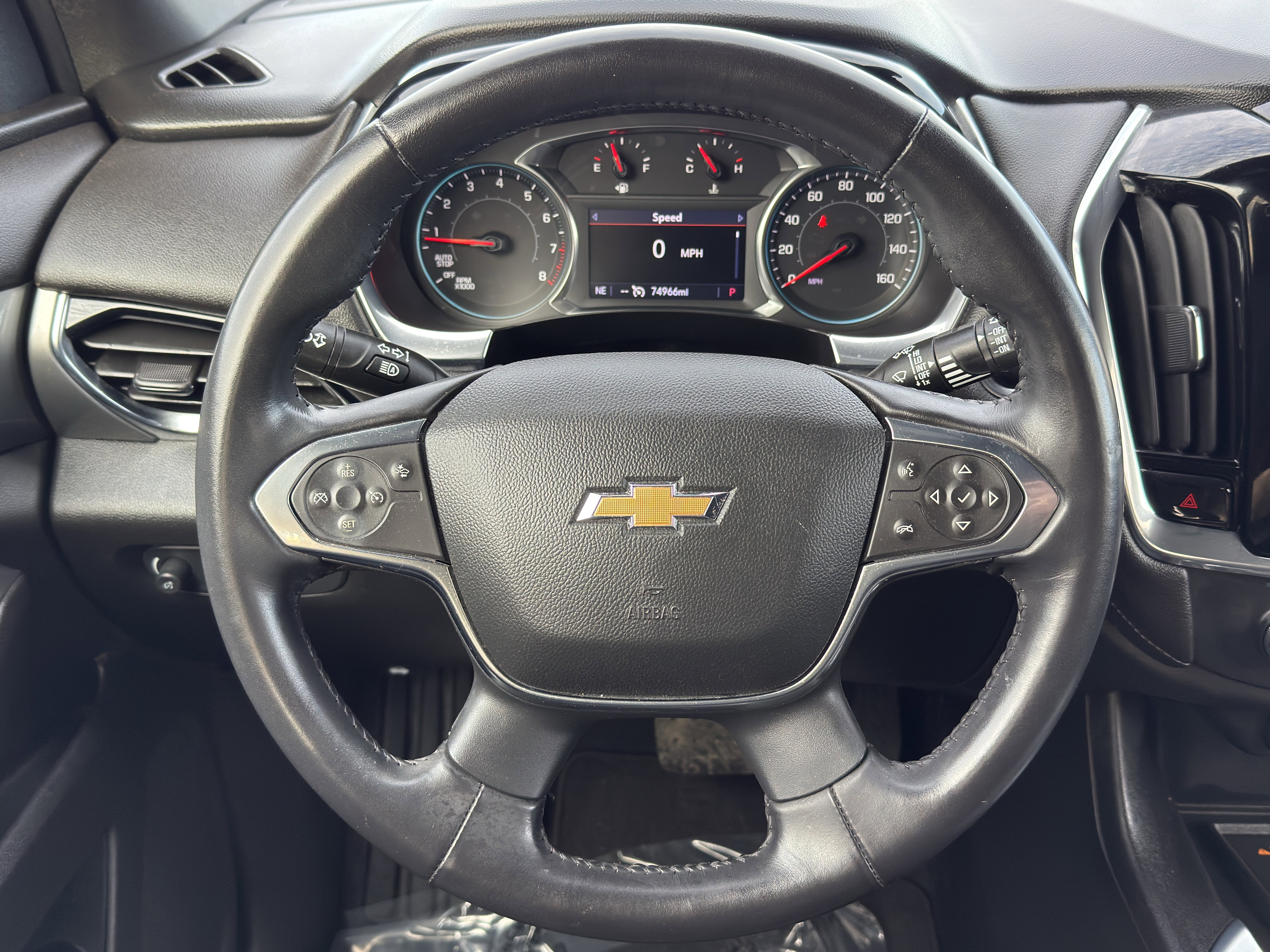 Used 2022 Chevrolet Traverse LT image 27