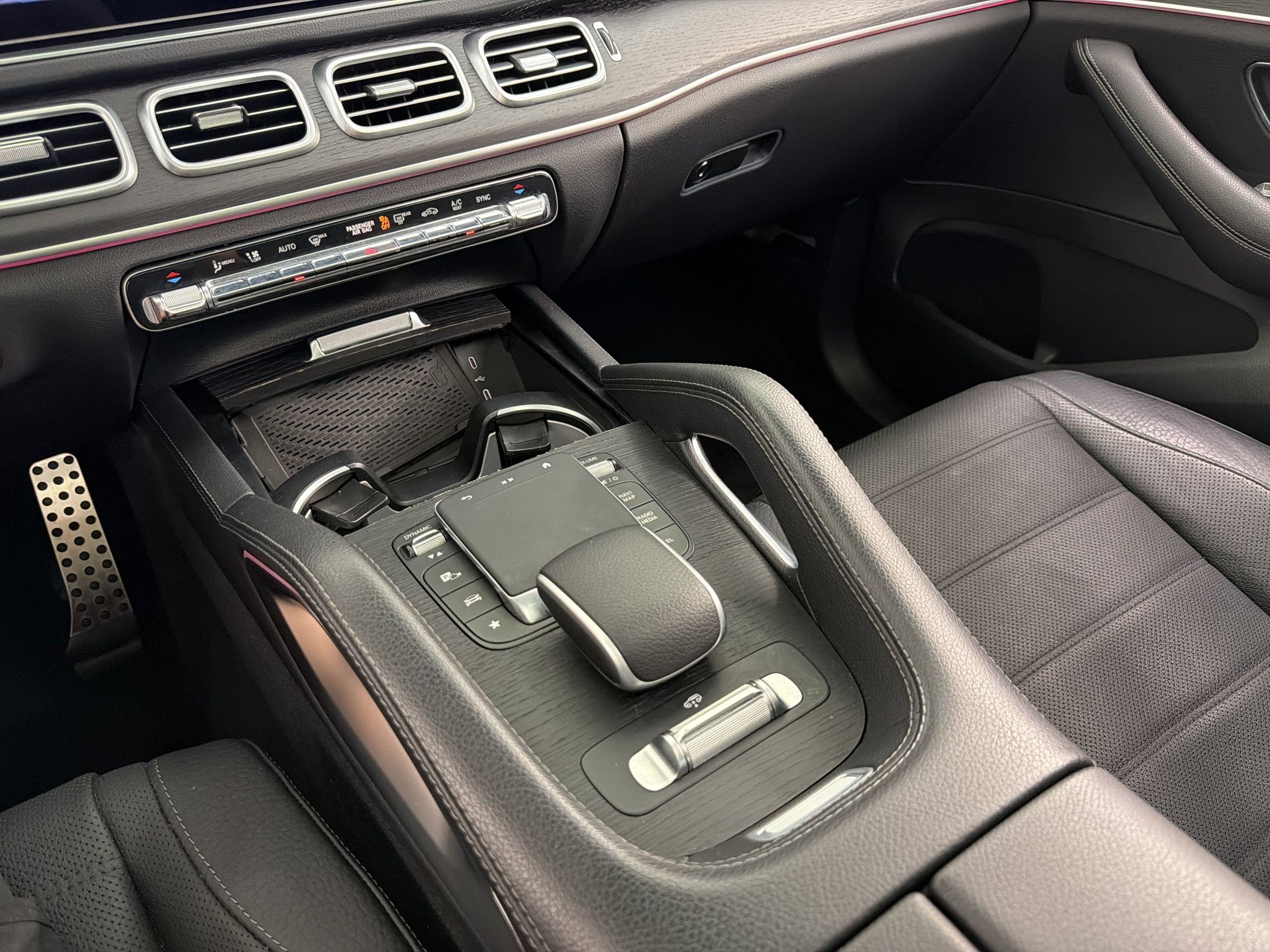 Used 2024 Mercedes-Benz GLS 450 4MATIC image 16